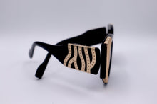 Load image into Gallery viewer, Round Stylish Sunglasses With Gold Side - Pamela's Younique Boutique