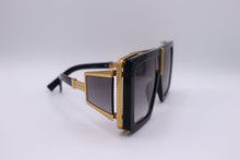 Load image into Gallery viewer, Wide Frame Luxury Sunglasses - Pamela's Younique Boutique