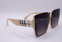 Load image into Gallery viewer, Woman Square Sunglasses With Pattern On The Side - Pamela's Younique Boutique